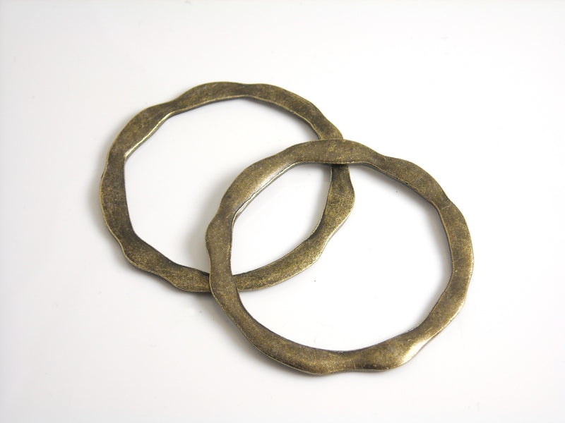 Links - Antique Silver or Antique Bronze - Textured - 42mm - 2 pcs - Pim's Jewelry Supplies