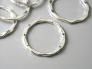 BRIGHT Silver Plated Hammered Circle Connectors - 6 pcs - Pim's Jewelry Supplies