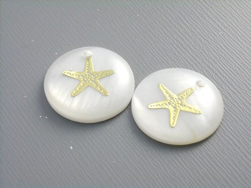 Freshwater Shell Pendant with laser-cut brass starfish inlay - 4 pcs - Pim's Jewelry Supplies
